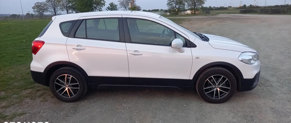 Suzuki SX4 cena 61100 przebieg: 104867, rok produkcji 2017 z Sierpc małe 211